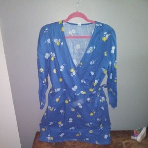 adorable denim wrap dress with daisy print